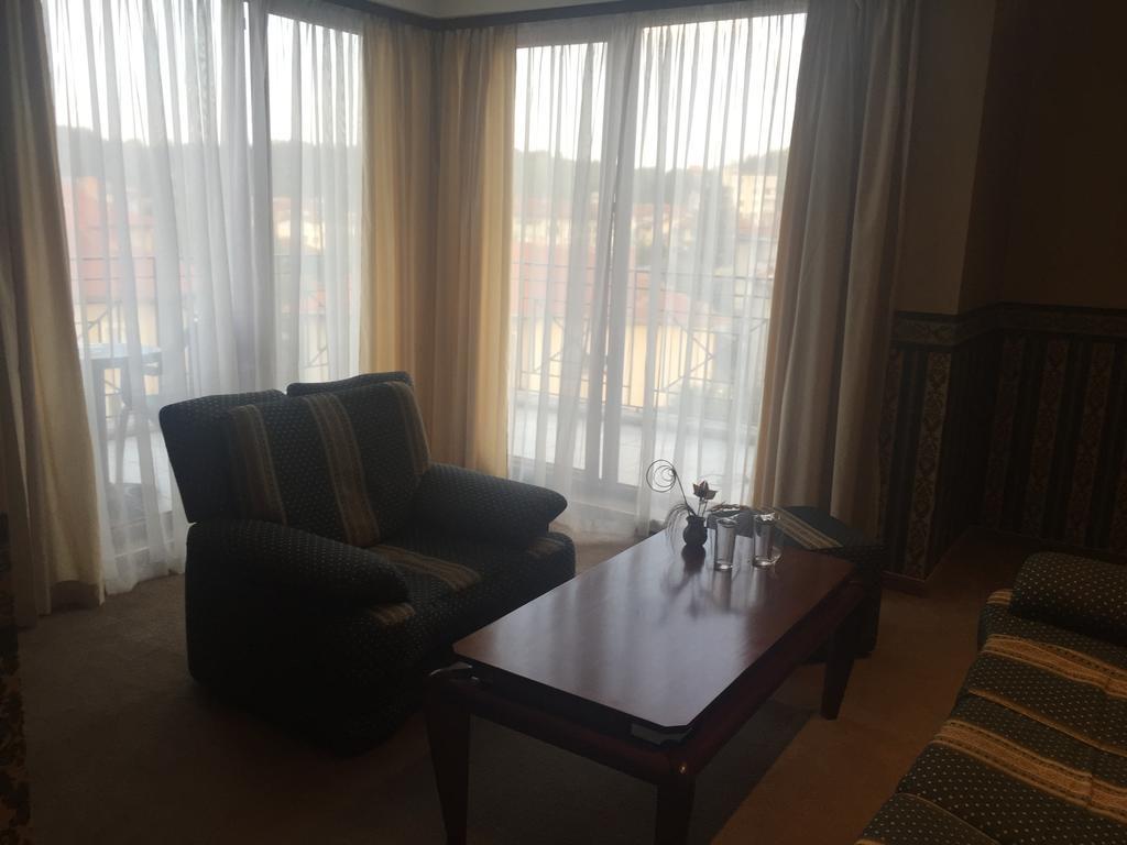 Chateau Montagne Hotel Troyan Troyan  Εξωτερικό φωτογραφία