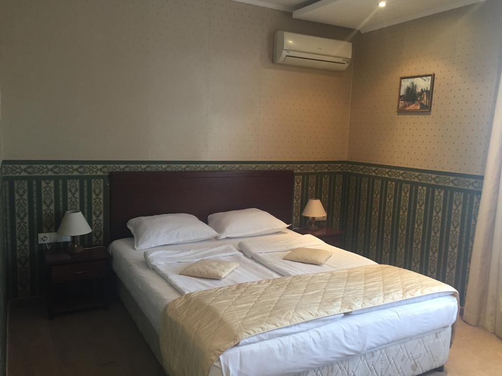 Chateau Montagne Hotel Troyan Troyan  Εξωτερικό φωτογραφία